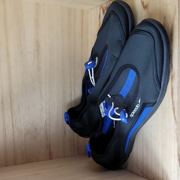 Speedo Mens Black and Blue Water Shoes - Picture 2 of 9